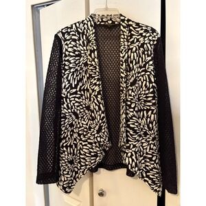 Albert Makali Black & White Abstract Print Top – Size M – Style 111152‎